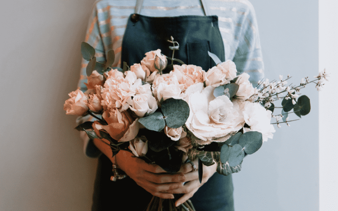How to send flowers to Australia | 3 companies to trust + top tips on sending flowers